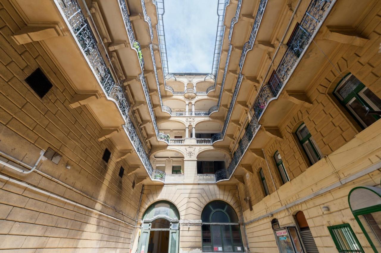 Central Seven Erzsebet Krt Budapest Ngoại thất bức ảnh