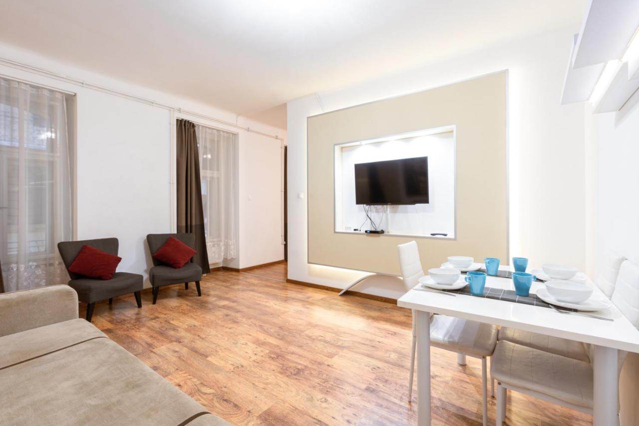 Central Seven Erzsebet Krt Budapest Ngoại thất bức ảnh